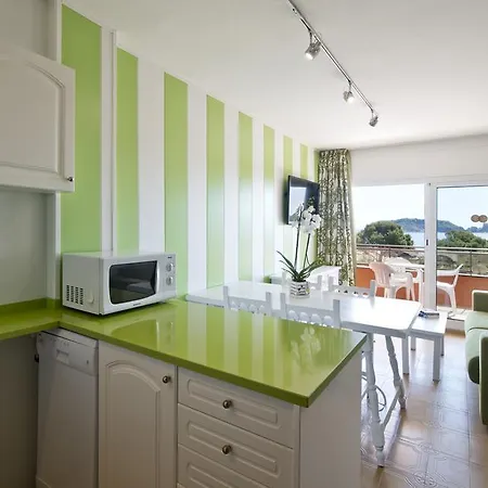 Salles Aparthotel 3*