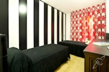 Salles Aparthotel 3*