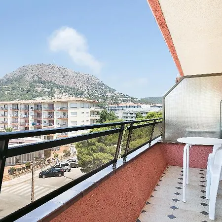 Salles Aparthotel 3*