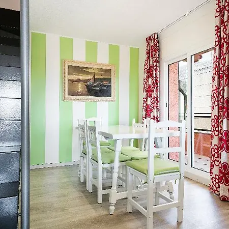 Salles Aparthotel 3*