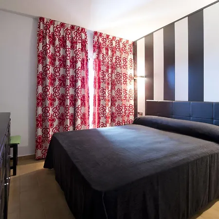 Aparthotel Salles
