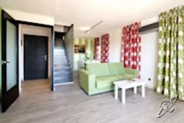 Salles 3* Л'Эстартит