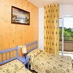 Aparthotel Salles 3*